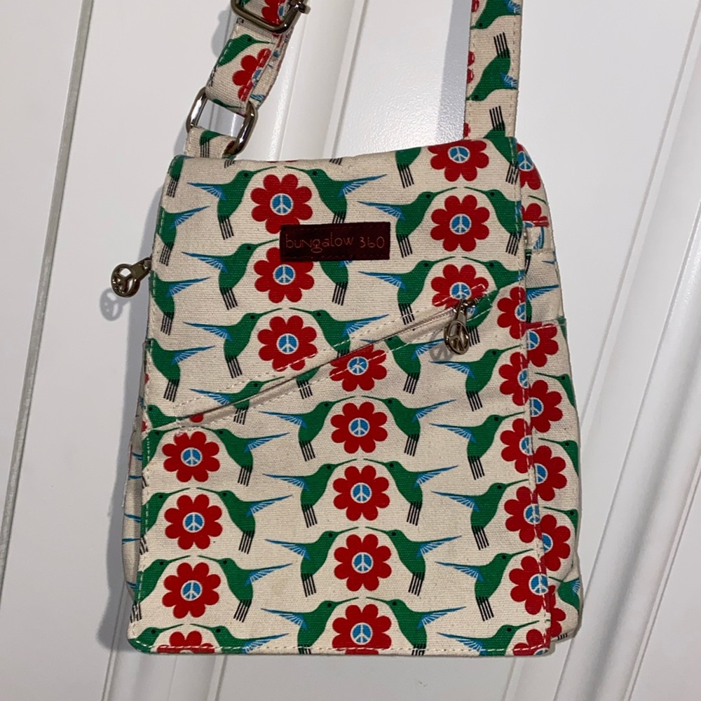 bungalow 360 Messenger Bag